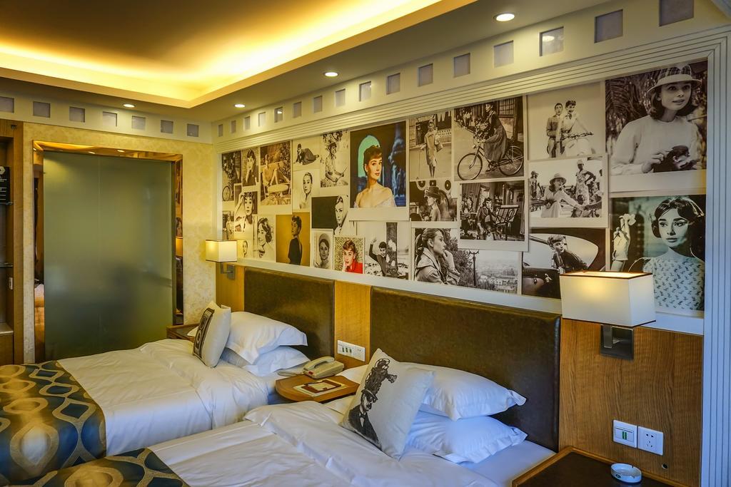 Chengdu Grand Hotel Bagian luar foto