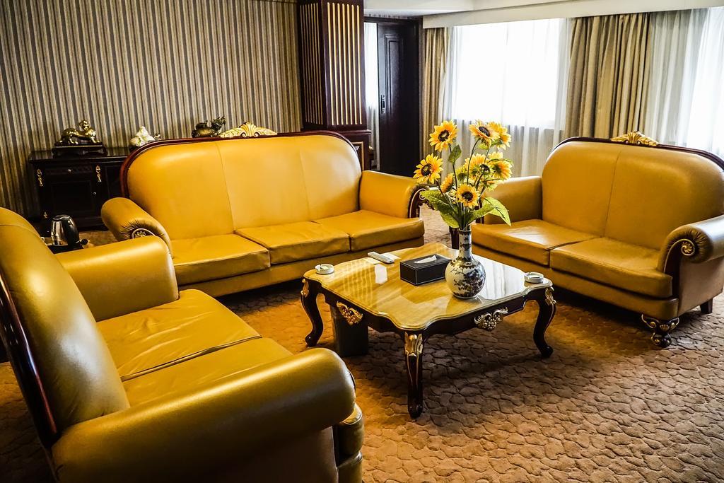 Chengdu Grand Hotel Bagian luar foto