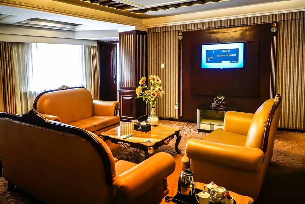 Chengdu Grand Hotel Bagian luar foto
